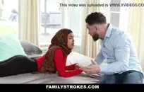 يُعرف فعل مضاجعة عاهرة لا تشبع والتي لن تتوقف عن الصراخ حتى تصل إلى ذروتها باسم ممارسة الجنس مع الوحش.