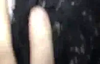 الزوج يمارس الجنس مع زوجته في الحمار ثم cums في داخلها مرة أخرى.