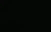 صهره يحصل على أخته للسماح له بإدخال أصابعه في مؤخرتها الساخنة.