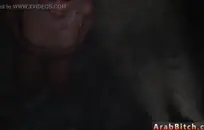 مص الديك الثابت والانتظار للحصول على مارس الجنس في الحمار.