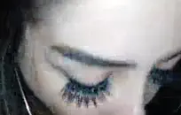 لقد أحضرت لي سكرتيرة جذابة، إنها فاتنة لعينة