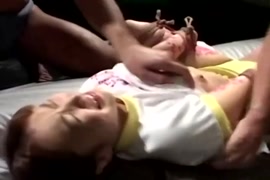 قصص مصوره مترجمه بنات تنتاك من حصان