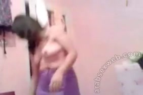 Xnxx بنات في حمام