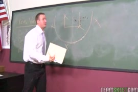 بنت مع حصان بدون تقطيع نيك