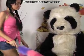 ادخال اليد بالكامل في الكس
