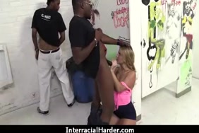 سكس نساء لهن اطياز كبيره